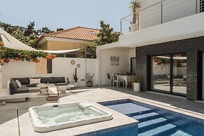 Paraty Villa by Cadenzalux