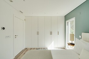 Paraty Villa by Cadenzalux