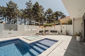 Paraty Villa by Cadenzalux