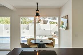 Paraty Villa by Cadenzalux