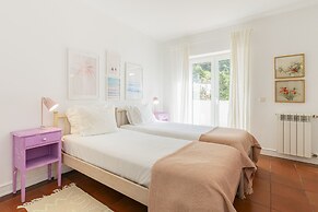 Coastal Charm Chalet by Cadenzalux