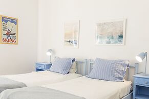 Coastal Charm Chalet by Cadenzalux