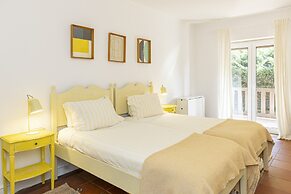 Coastal Charm Chalet by Cadenzalux