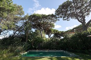 Light Villa by Cadenzalux