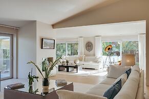 Light Villa by Cadenzalux