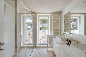 Light Villa by Cadenzalux
