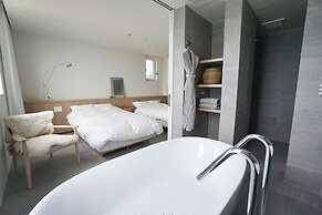 Sansui Lakeside Villa