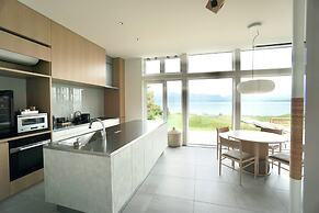 Sansui Lakeside Villa