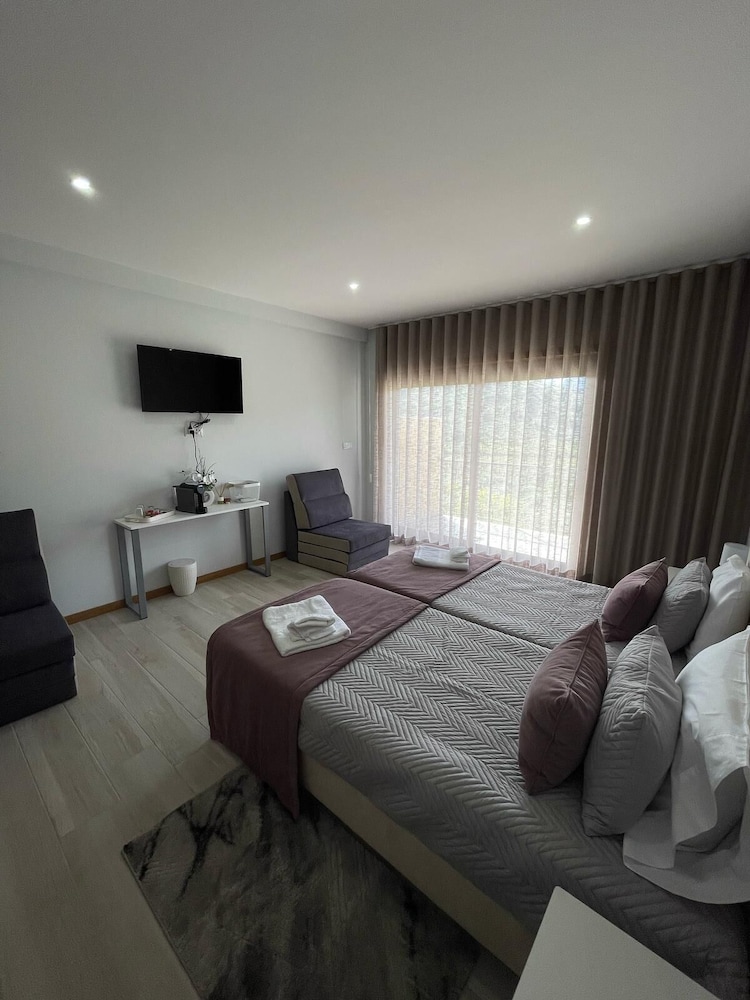 Douro Elegance Suites