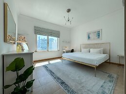 Upgraded 2BR Apartment at the Beach - Shoreline 1