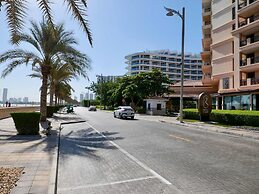 Oceanfront 2BR Apartment With Sea Views