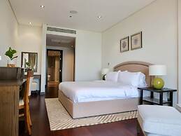Oceanfront 2BR Apartment With Sea Views