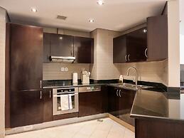 Oceanfront 2BR Apartment With Sea Views