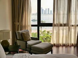 Oceanfront 2BR Apartment With Sea Views