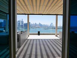 High End 4BR Penthouse With Private Pool and Skyline Views
