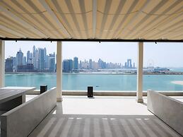 High End 4BR Penthouse With Private Pool and Skyline Views