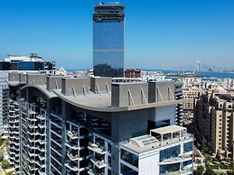 High End 4BR Penthouse With Private Pool and Skyline Views