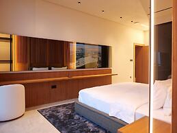 High End 4BR Penthouse With Private Pool and Skyline Views
