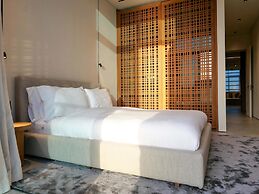 High End 4BR Penthouse With Private Pool and Skyline Views