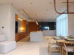 High End 4BR Penthouse With Private Pool and Skyline Views