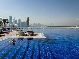 High End 4BR Penthouse With Private Pool and Skyline Views