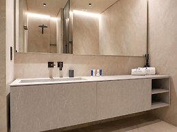 High End 4BR Penthouse With Private Pool and Skyline Views