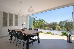 Pomba Beautifully Renovated With Heated Pool