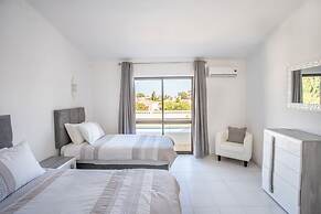 Carosim Quiet Location Close to Beach Private