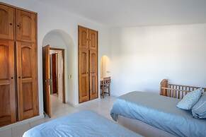 Carosim Quiet Location Close to Beach Private
