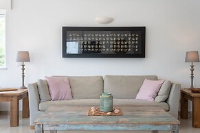 16 Centeanes Fabulous Location Just Short Walk t