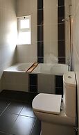 16 Centeanes Fabulous Location Just Short Walk t