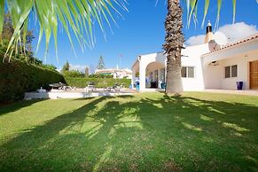 16 Centeanes Fabulous Location Just Short Walk t