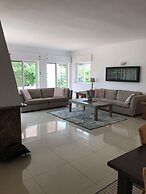 16 Centeanes Fabulous Location Just Short Walk t