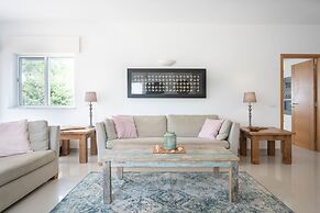 16 Centeanes Fabulous Location Just Short Walk t