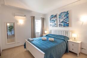 10 Marinha Two Bed Apt At Award Wining Beach