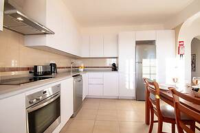 10 Marinha Two Bed Apt At Award Wining Beach