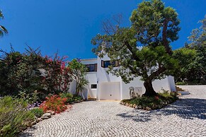 Sequana Fabulous Spacious Villa Perfect for Fami