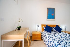 Apt Ruca Centrally Located Modernized Loft With C
