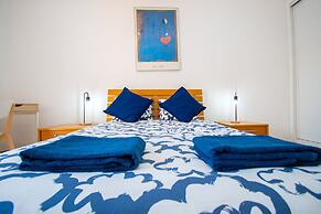 Apt Ruca Centrally Located Modernized Loft With C
