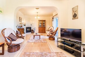 Engenho Three Bed Villa With Beautiful Countrysi