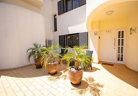 102 Hibiscus Monte Dourado
