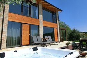 Villa Montello Pool Jacuzzi Ac Wifi