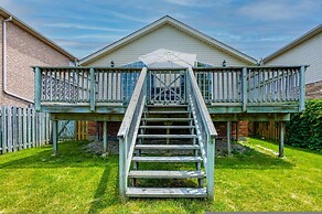 High-ceiling Home Relaxing Patio in Waterloo