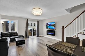 Stylish Mississauga Lower Unit BBQ Yard Paradise