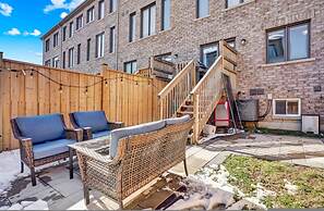 Stylish Mississauga Lower Unit BBQ Yard Paradise