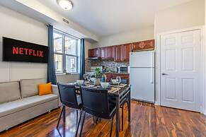 Modern 1BR Getaway Walk to Niagara Falls