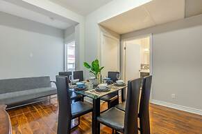 Charming 2BR Retreat Steps From Niagara Falls