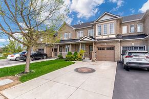 Brampton Retreat Quiet 2BR Residential Area