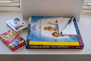 Chic 1BR Retreat Perfect for Niagara Falls Trips