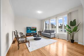Prime Peterborough 5BR Newly Renovated Home